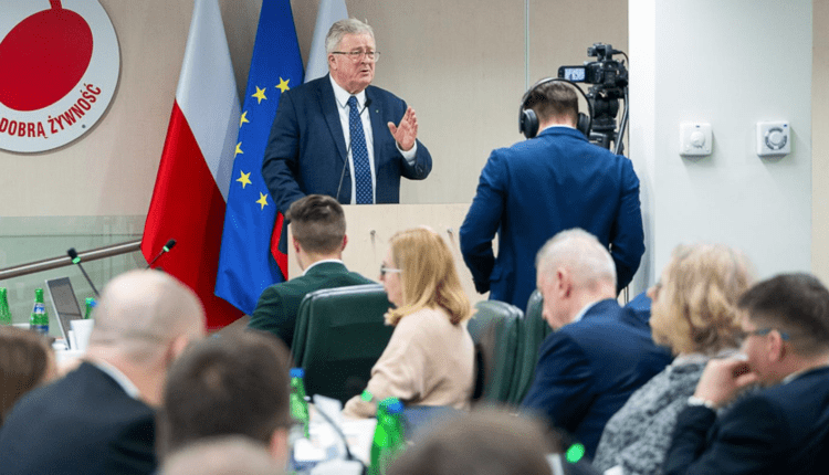 Protest rolników – dwugłos w rządzie? Trwają negocjacje, rozwiązania na horyzoncie nie widać