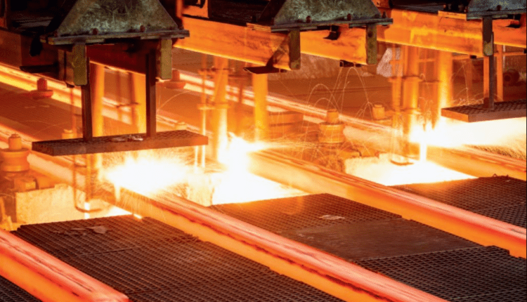 „Wolimy Japończyków niż monopol”. Rynek stali popiera przejęcie największych stalowni, odpiera zarzuty polityków