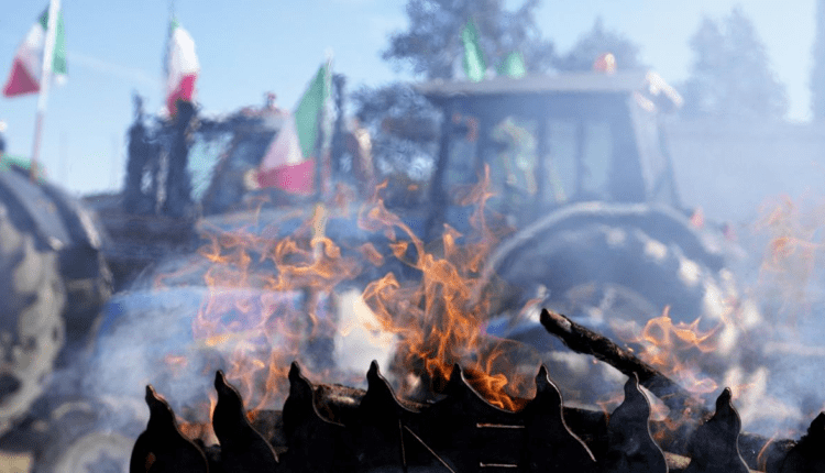 Masowe protesty rolników, komplikacje na drogach. W Polsce i Europie rośnie furia przeciw Zielonemu Ładowi