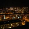Akademiki, Warszawa nocą, oświetlone ulice