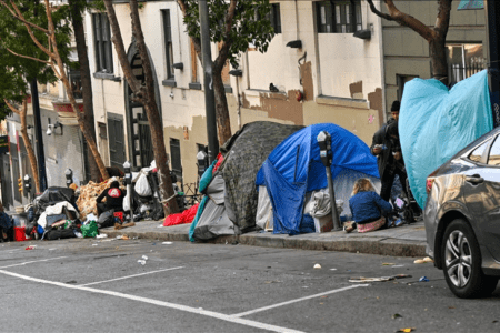 San Francisco pozwane przez uniwersytet z powodu handlu narkotykami. Agonia dawnej perły urbanistyki
