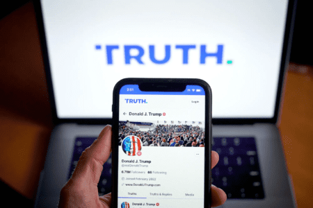Portal Donalda Trumpa wszedł na giełdę. Decyzja o fuzji zatwierdzona