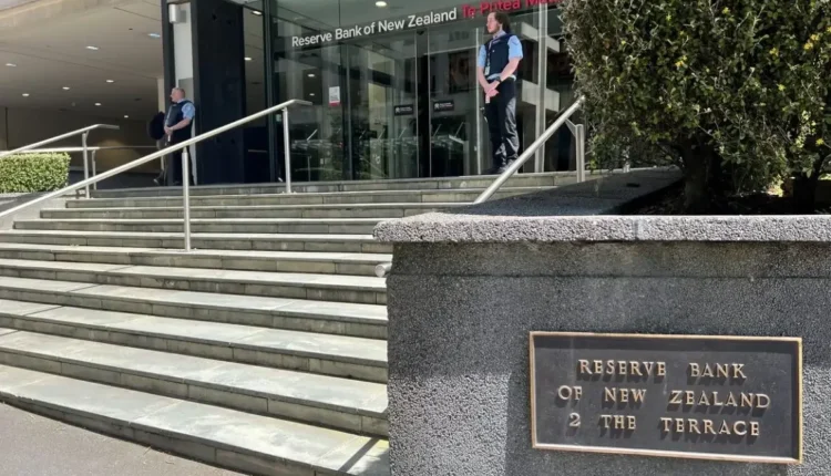 Jeszcze jedna głowa hydry: kolejny kraj chce „konsultować się” w sprawie CBDC