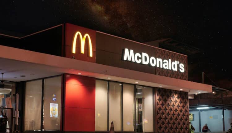 McDonald’s zakończy preferencje rasowe dla kolorowych