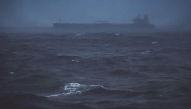 Unijna reakcja wobec „floty duchów” na morzach. Niebezpieczeństwo dla wybrzeży i innych jednostek