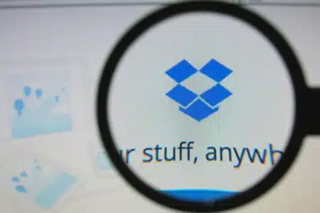 Dropbox pod ciosami hakerów. Wypłynęły wrażliwe dane