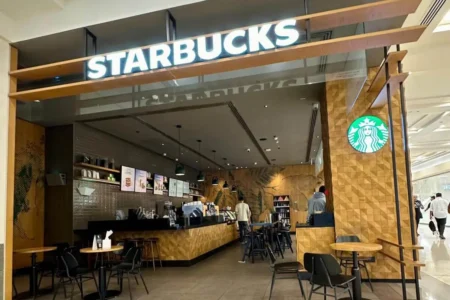Krach na akcji Starbucks, taniej nie było od lat. 'Nikt nie chce już drogiej kawy’