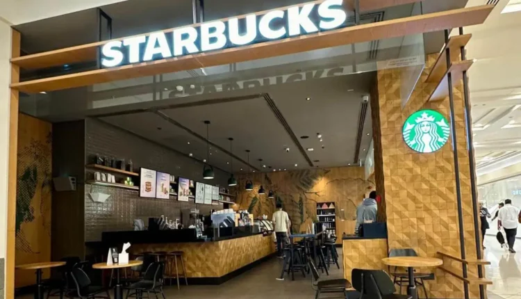 Krach na akcji Starbucks, taniej nie było od lat. 'Nikt nie chce już drogiej kawy’