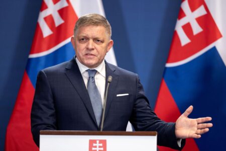 Z ostatniej chwili: zamach na premiera Słowacji! Robert Fico postrzelony