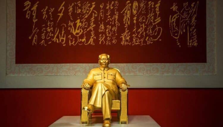 W cieniu złota: gigant zasysa metale z rynku