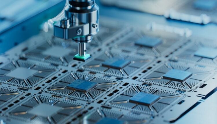 Holandia: rząd z zaskoczenia przejął chińską firmę. „Krytyczne technologie”