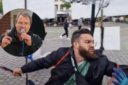 Brutalny atak nożownika w Niemczech na antyislamskim wiecu. Są ofiary [WIDEO]