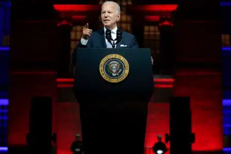 Biden wetuje akt Kongresu. Władza dla biurokratów ważniejsza niż rynek krypto. Co dalej?