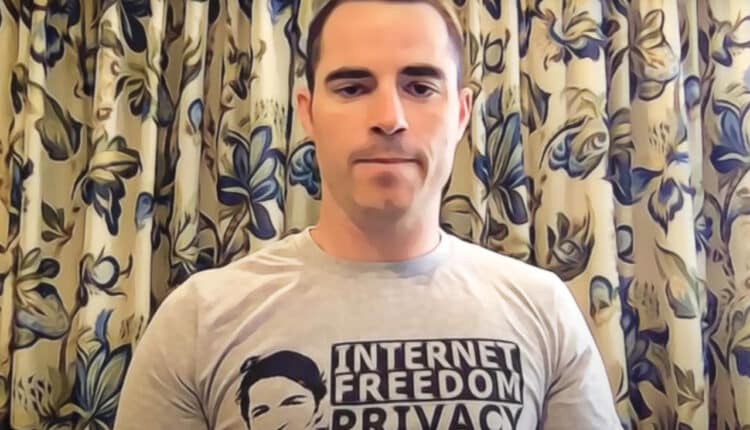 „Bitcoin Jesus” zwolniony za kaucją. Kim jest Roger Ver?
