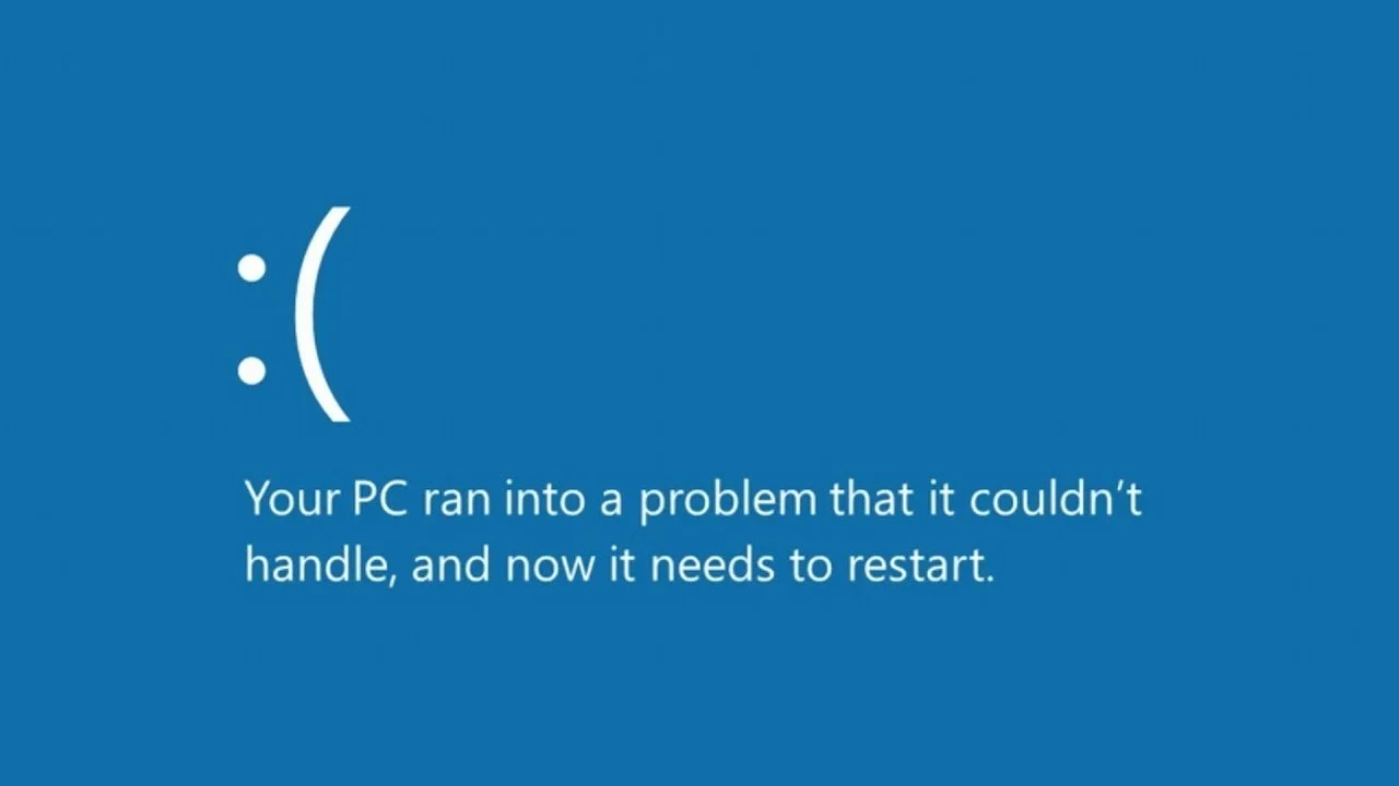 Niebieski ekran śmierci przez cały czas straszy. Microsoft wydaje oświadczenie, CEO Crowdstrike gęsto się tłumaczy. „To nie awaria Windowsa”
