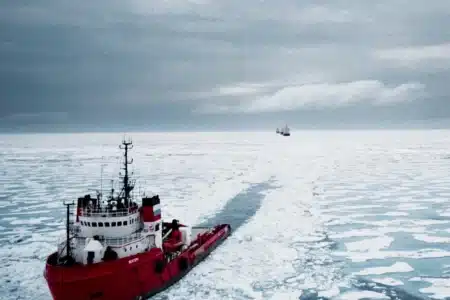 Szlak handlowy przez Ocean Arktyczny – faktem. Pierwsze statki wyruszyły w drogę