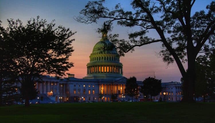 Senat USA chce wykorzystania blockchain w najważniejszej sferze życia