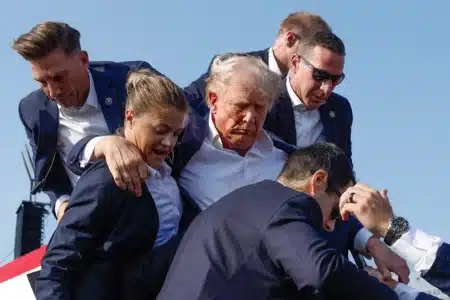 Zamach na Trumpa: co wiadomo o zamachowcy? Tajemniczy blamaż służb ochrony