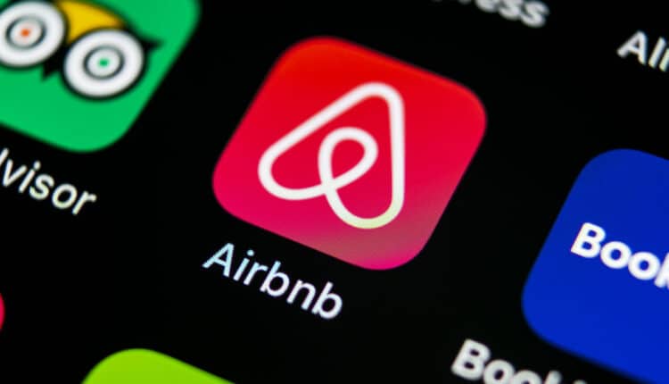 Airbnb traci miliardy wartości. Rzeź akcji – i majątku założycieli