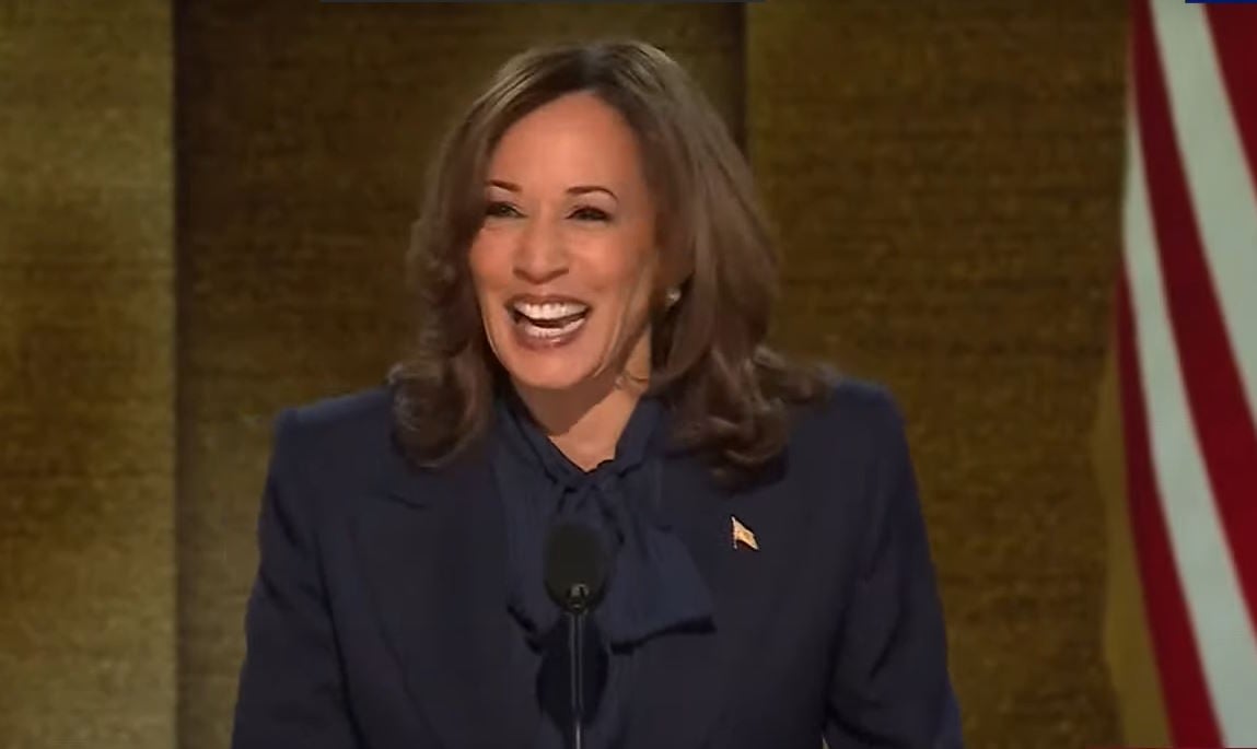 Kamala Harris podczas kowencji partyjnej