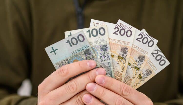 Wypłata Polaka w polskich złotych