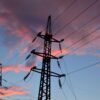 Sieć energetyczna o zachodzie Słońca