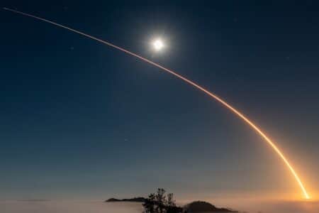 „Bezczelna polityczna dyskryminacja”. SpaceX wytacza działa przeciwko Kalifornii – nawet gubernator przyznaje firmie rację