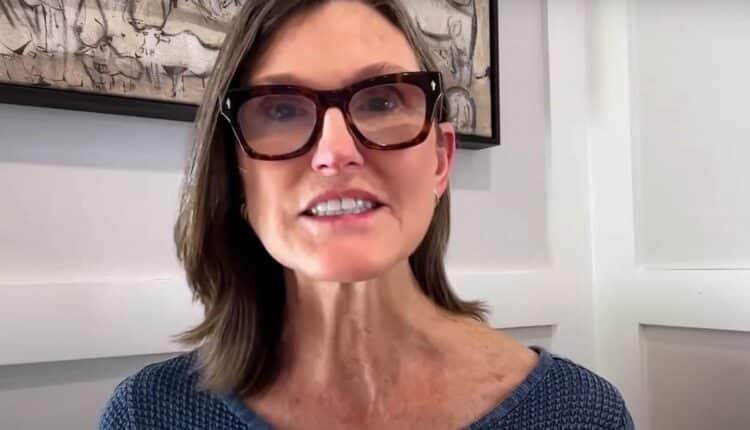 Memecoiny skazane na zagładę? Cathie Wood nie ma złudzeń: „Większość spadnie do zera”