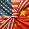 flagi krajów jakimi są Chiny i USA