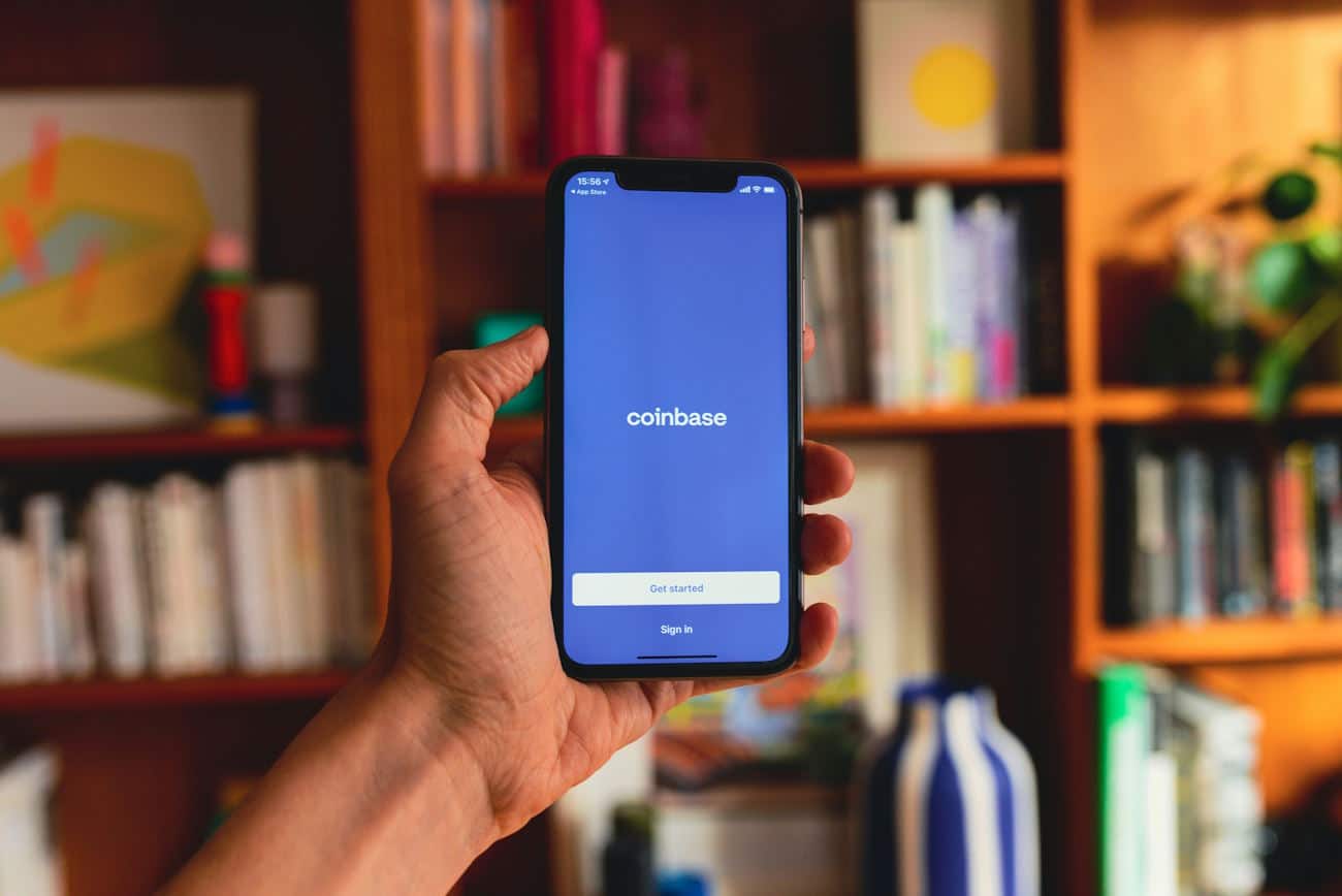 aplikacja Coinbase na smartfon