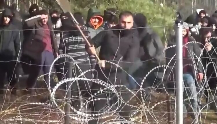 Nielegalni imigranci dostaną *darmowe* pieniądze. Rządowy projekt ustawy może wzbudzić furię podatników