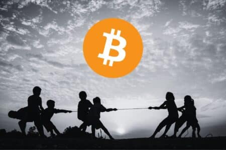 Bitcoin na rozdrożu. Obserwujemy przeciąganie liny, które zadecyduje o najbliższej przyszłości