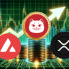 Avax, Catzilla i XRP, w tle wykres wzrostu.