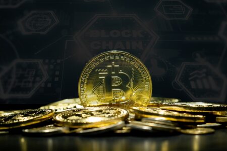 Bitcoin zamiast złota? Obywatele masowo wyprzedają kruszce i wchodzą w kryptowaluty!
