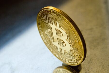 Bitcoin czeka nagły skok kursu! Wszystko z powodu malejącej podaży!