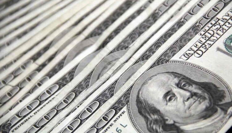 Warren Buffett w końcu przemówił. I nie ma dobrych informacji. Dlatego gromadzi rekordowe ilości gotówki?