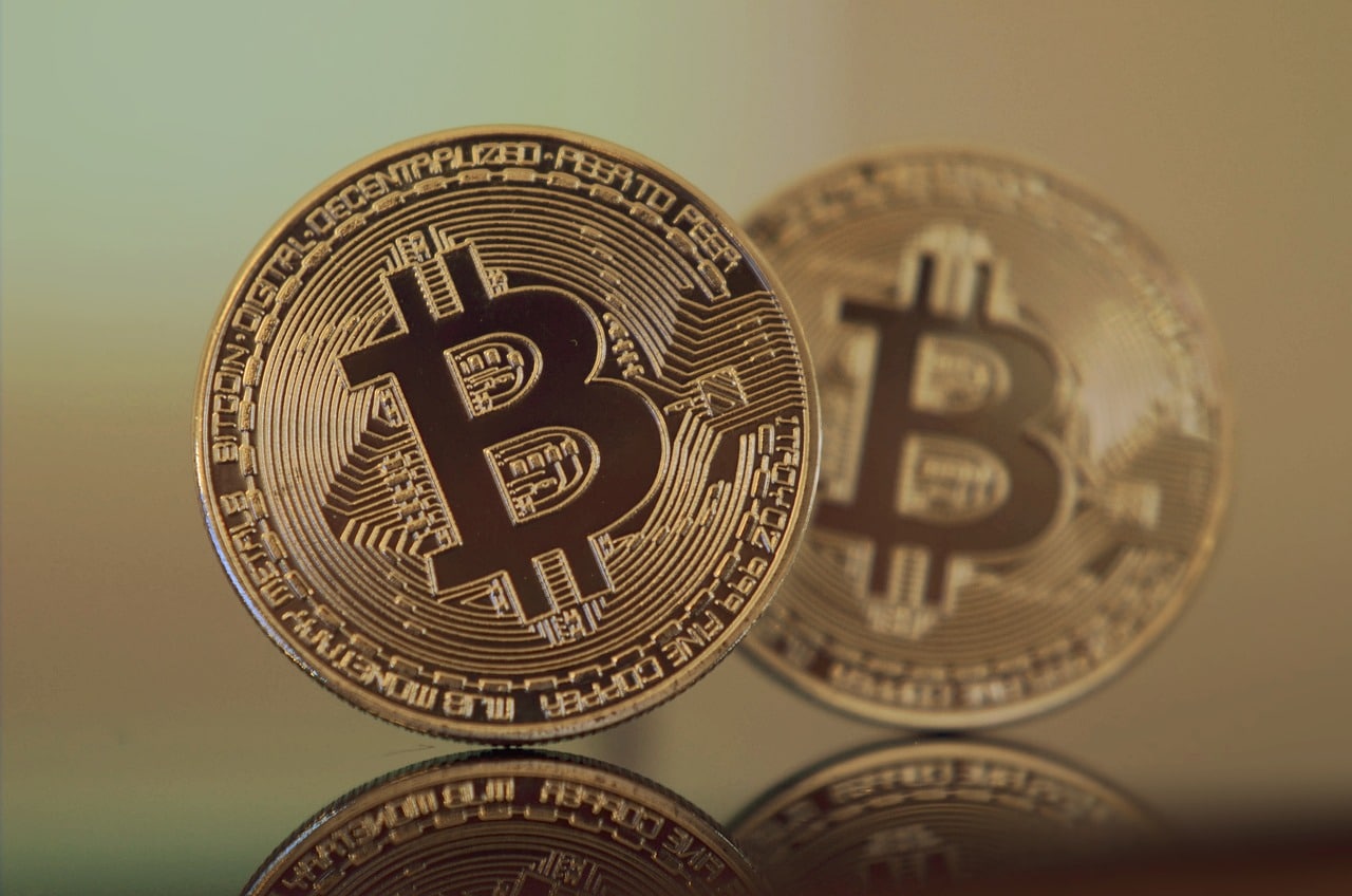 Bitcoin gotowy do wybicia? Napięcia USA–Chiny mogą uruchomić nową falę wzrostów!