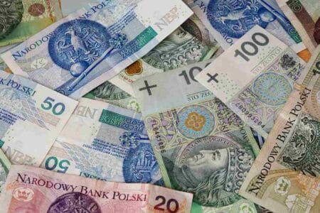 Ten sektor zarobił na Polakach dziesiątki mld zł w 2024 roku. Odda pieniądze w nowym podatku?