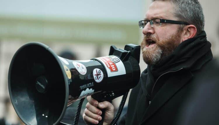 Grzegorz Braun: „Boże, błogosław Bitcoin”. Polityk widzi w nim ucieczkę od „wielkiego oszustwa”
