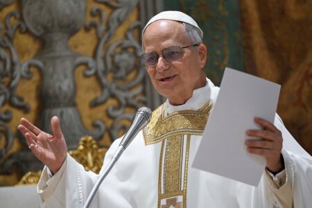 „Egzystencjalne zagrożenie”. Papież ostrzega przed AI