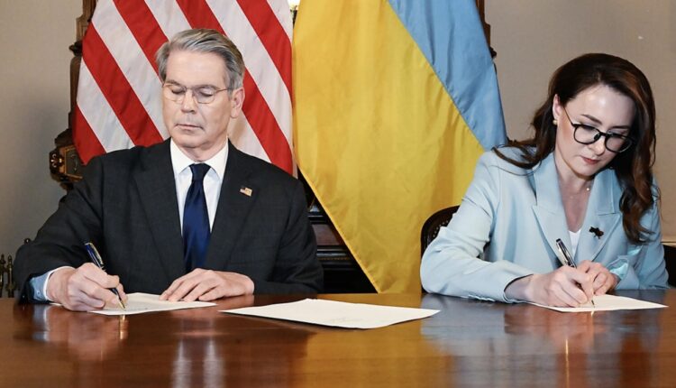 Po serii kryzysów, umowa stulecia (w końcu) zawarta. Zapewni upragnione bezpieczeństwo i zyski?