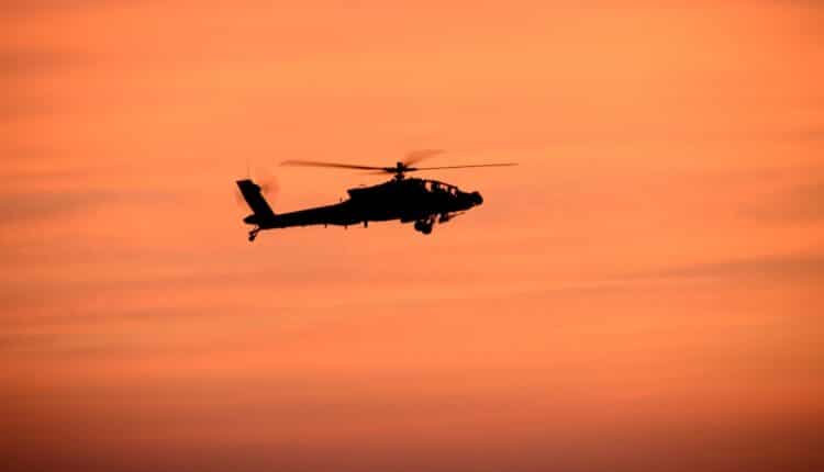 Czy broń taka jak śmigłowce szturmowe Apache ma dziś sens?