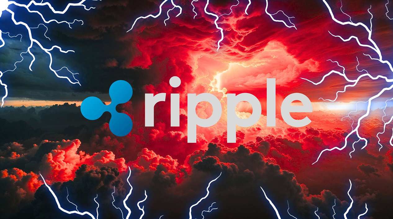 Ripple na tle burzy z błyskawicami.