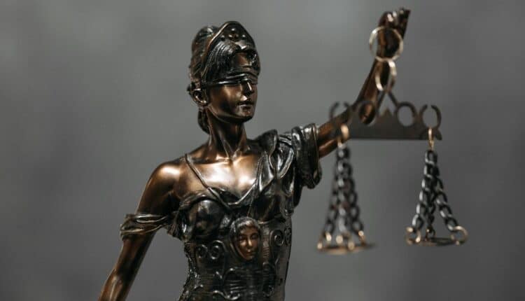 Prezes znanej polskiej spółki poszukiwany listem gończym. W tej aferze pieniądze straciły tysiące osób