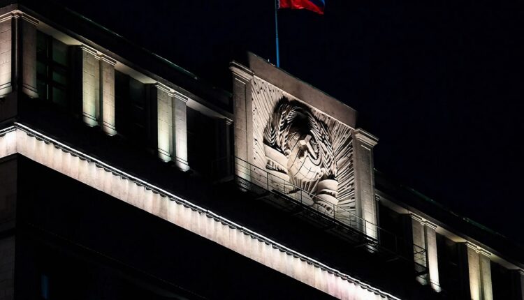 Urzędnicy „stwierdzą” i „wyegzekwują” zaległości podatkowe – bez kontroli sądu. „Nowatorska” metoda na budżet