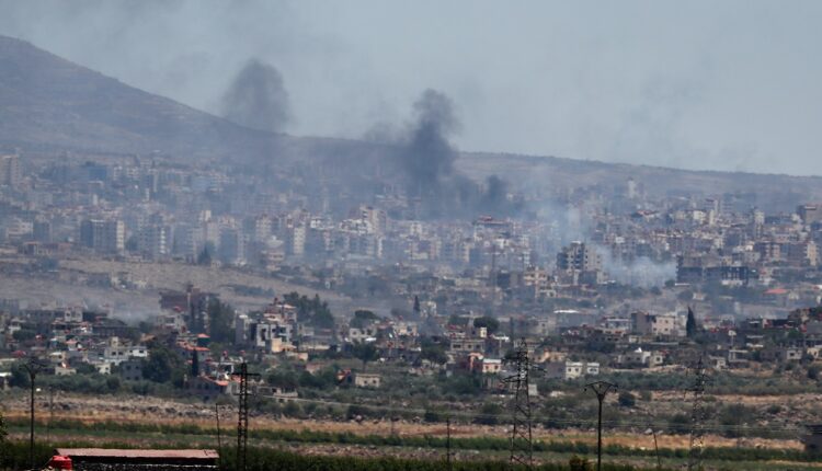 Postępy demokracji: masakra szpitala, kościołów i lasów, bombardowania rządowych gmachów