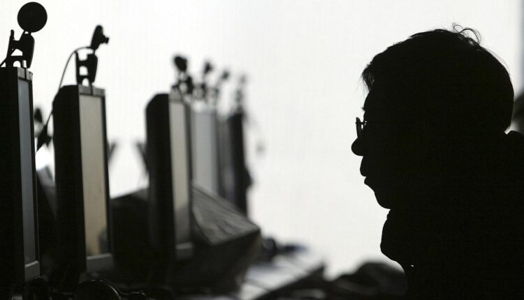 Regulator zakulisowo wspierał cenzurę polityczną w sieci. Śledztwo parlamentu