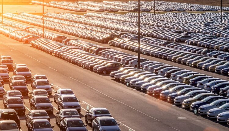 Polska zaprzecza trendowi? Samochody elektryczne na Wisłą rekordowo popularne, prześcigają konkurencję. Przynajmniej po części