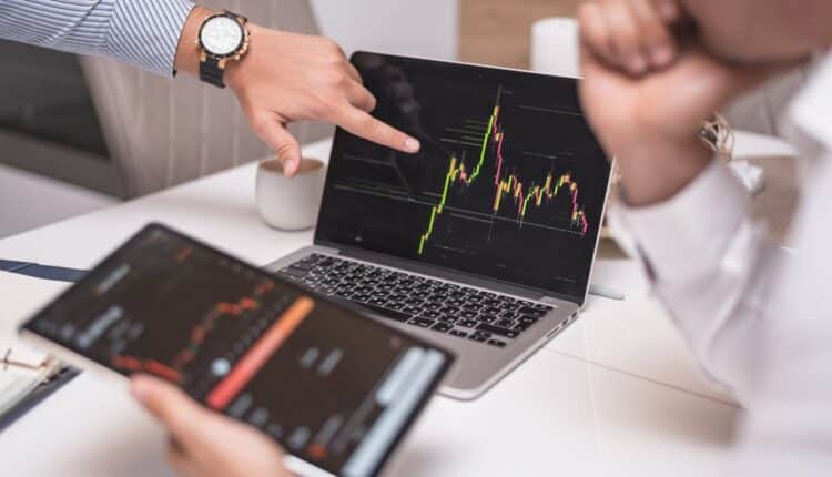 Załamanie na akcjach polskiego giganta. To efekt decyzji Donalda Trumpa. Dobry czas na zakupy?