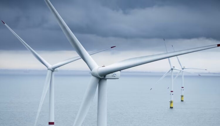 Miliardy z kieszeni podatników dla „ekologicznej” firmy, ta i tak pogłębia krach. „Winny Trump”